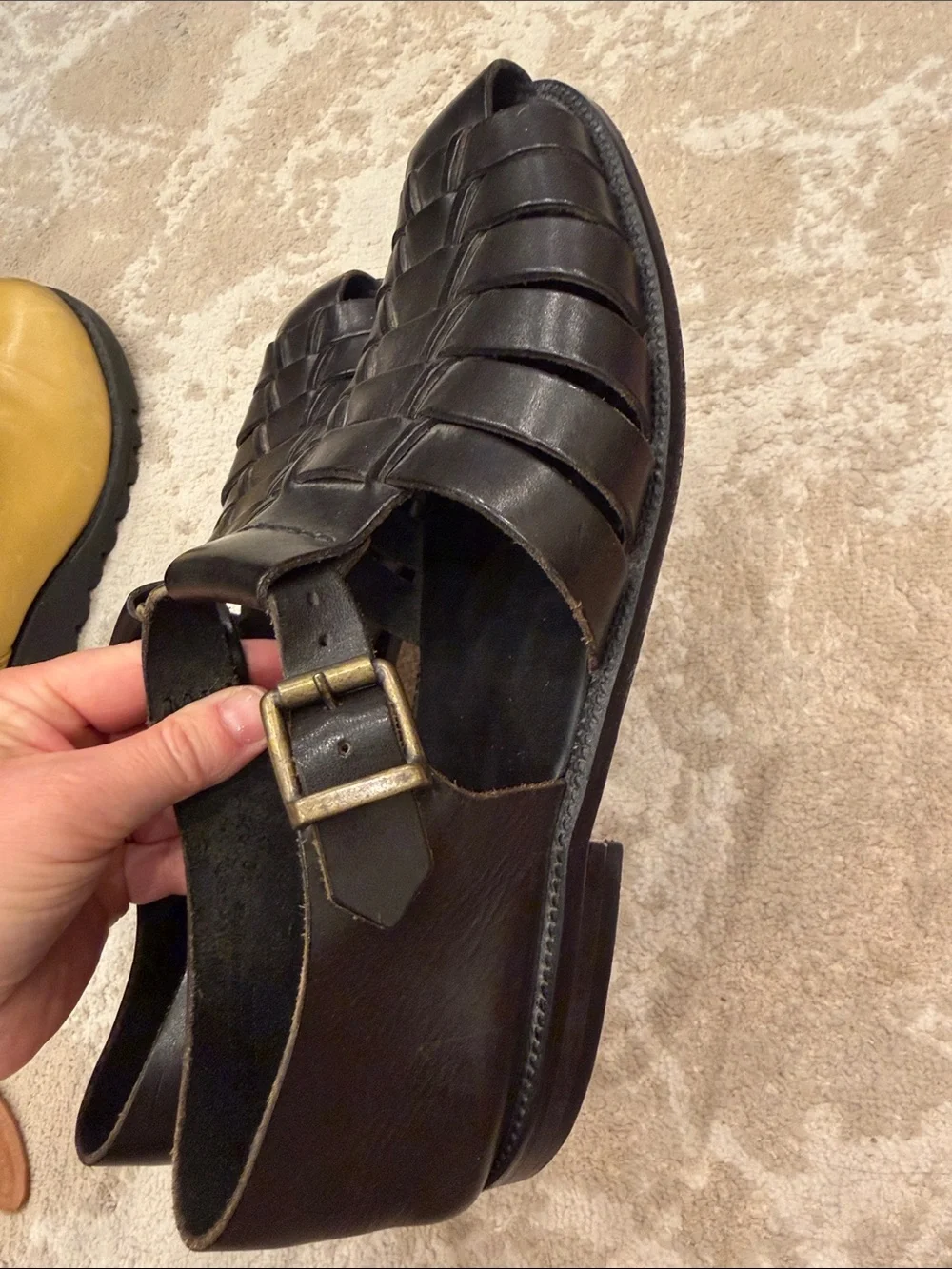 Tommy Bahama Mens  Sandal Size 10